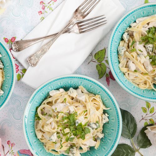 Recept på Kyckling med pasta och ädelost | Mathem